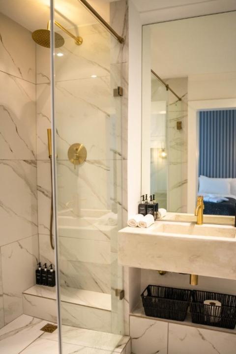 Apartment Camps Bay Luxury Retreat Cape Town