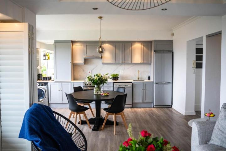 Camps Bay Luxury Retreat * Cape Town